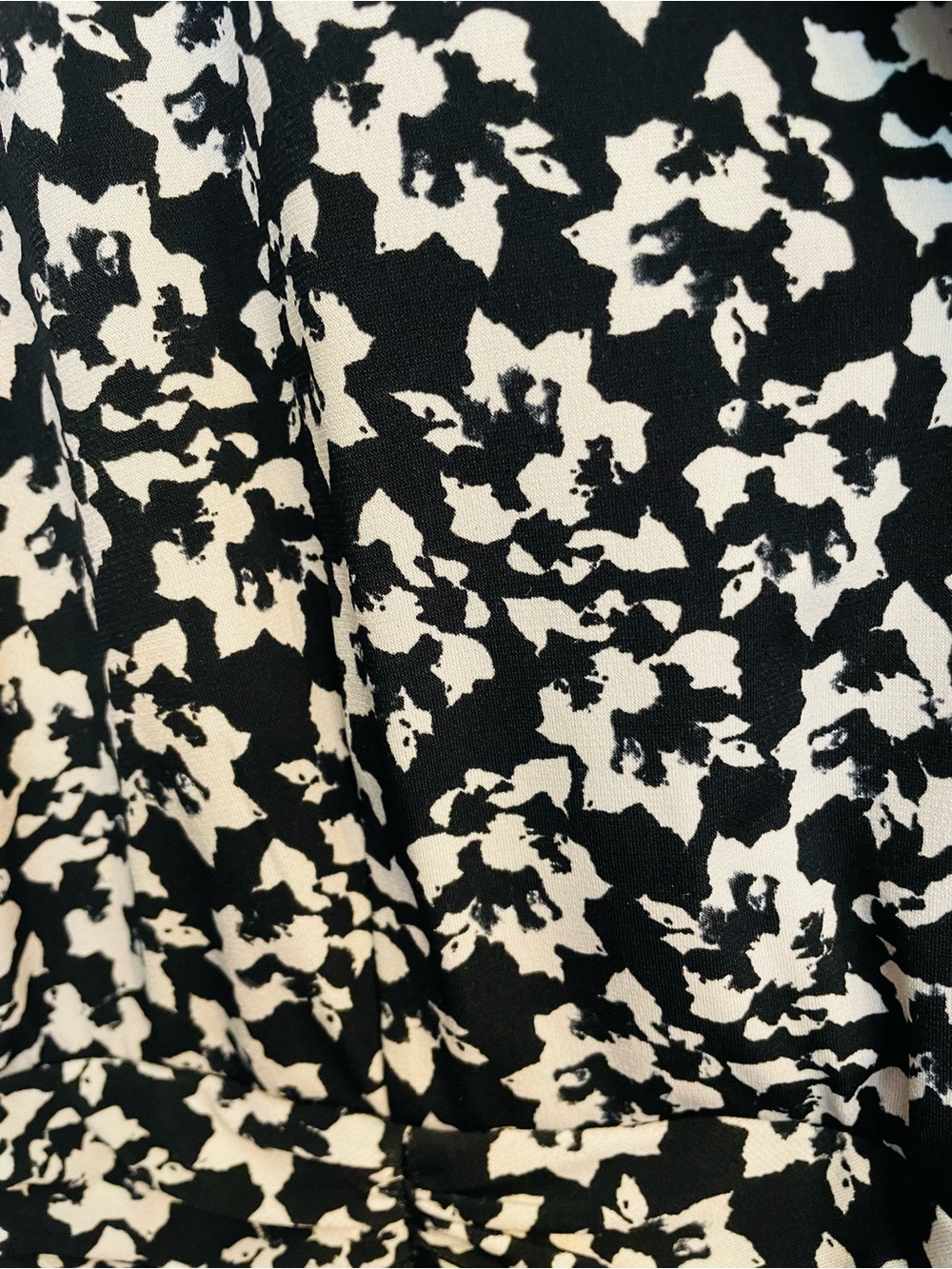 Women's Black and White Floral Midi Dress - Picture 5 of 11